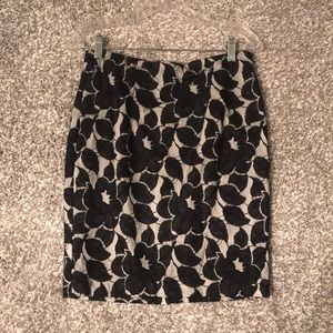 Black and ivory lace Ann Taylor skirt